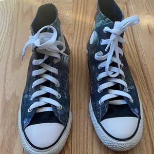 The Dark Knight Rises Batman Converse Men’s 5